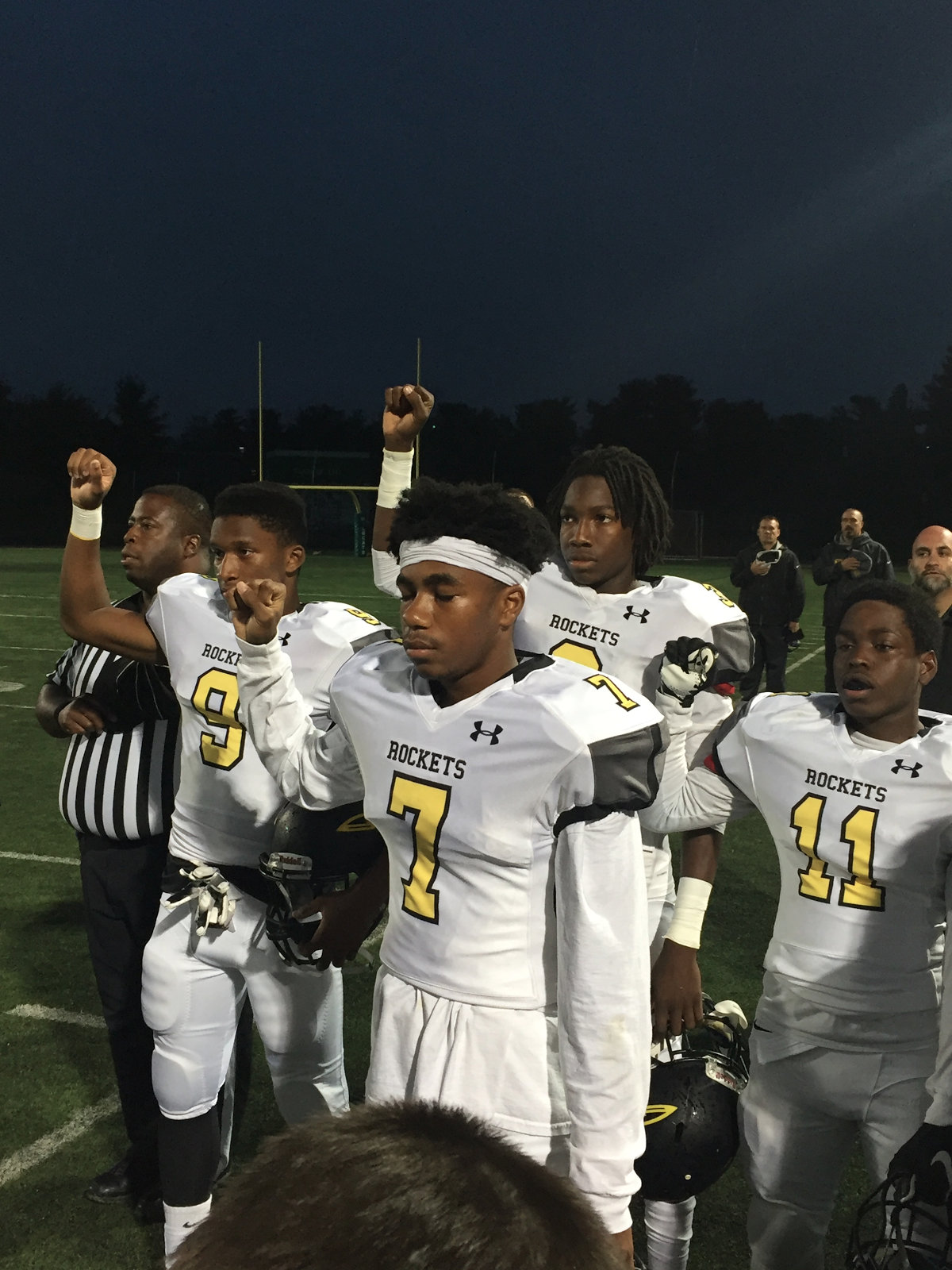 Photo of the Day: RM wins Thursday night football game against Northwood HS  – The Tide